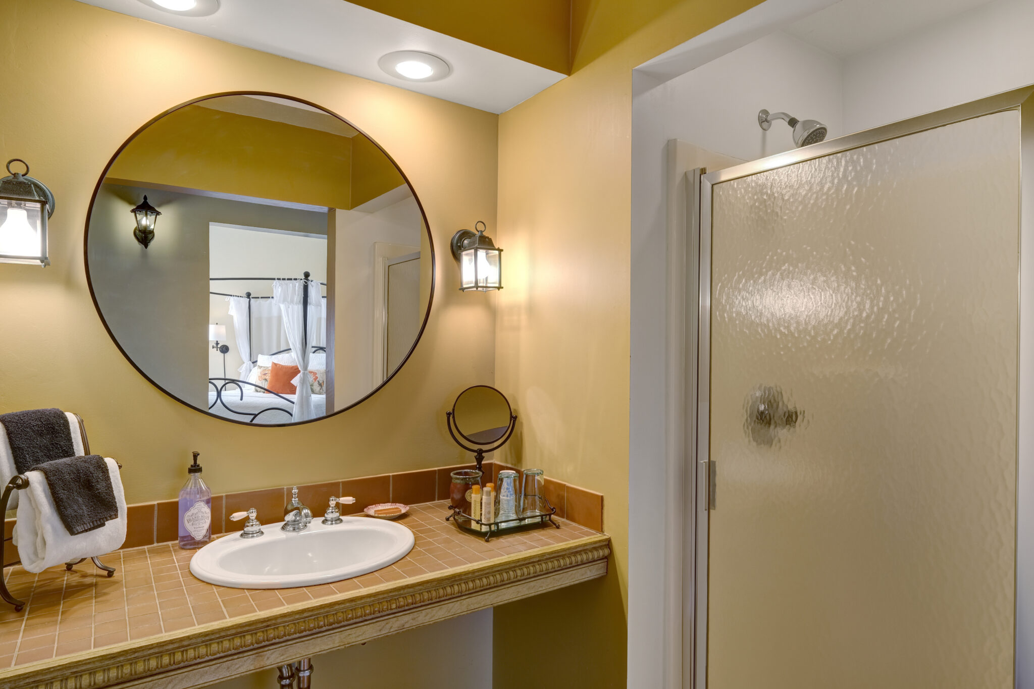 Lady Guinevere Bathroom Shower & Mirror