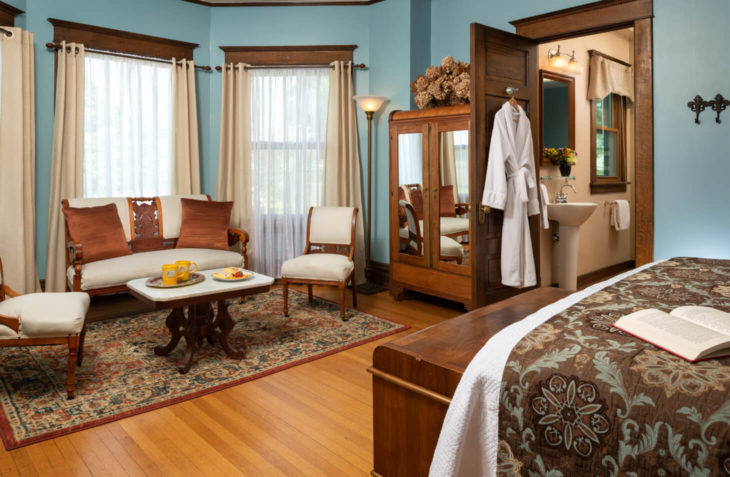 Bed And Breakfast In Michigan | Ultimate Romantic Getaway